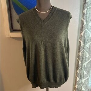 Brooks Brothers 100% Cashmere V Neck Sweater Vest SZ Large